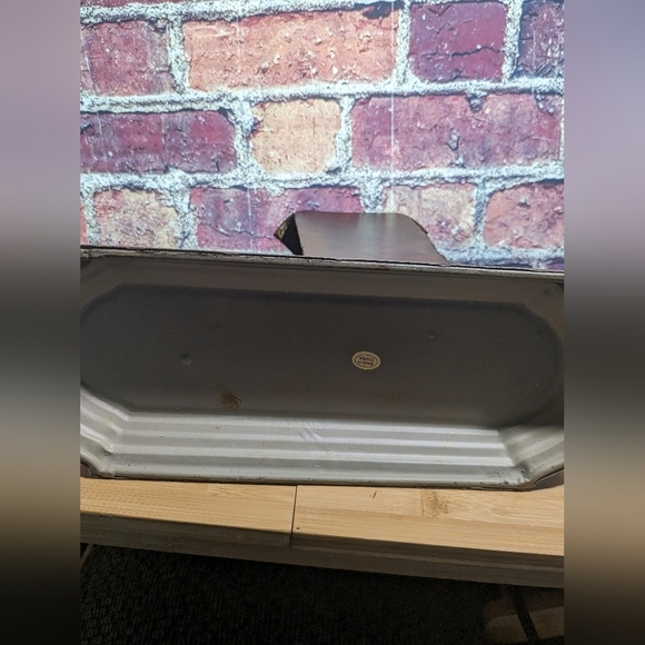 Cowgirl boot clock. Works. Battery opp metal body - Picture 2 of 8